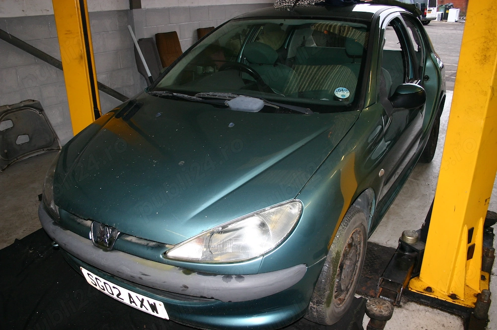 Dezmembrez peugeot 206, 1.4 hdi diesel, an 2002