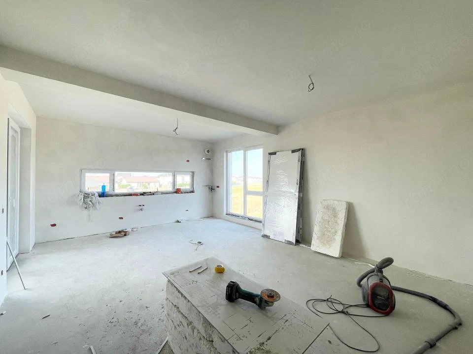 Apartament 3 camere, balcon 18mp - Mosnita Veche