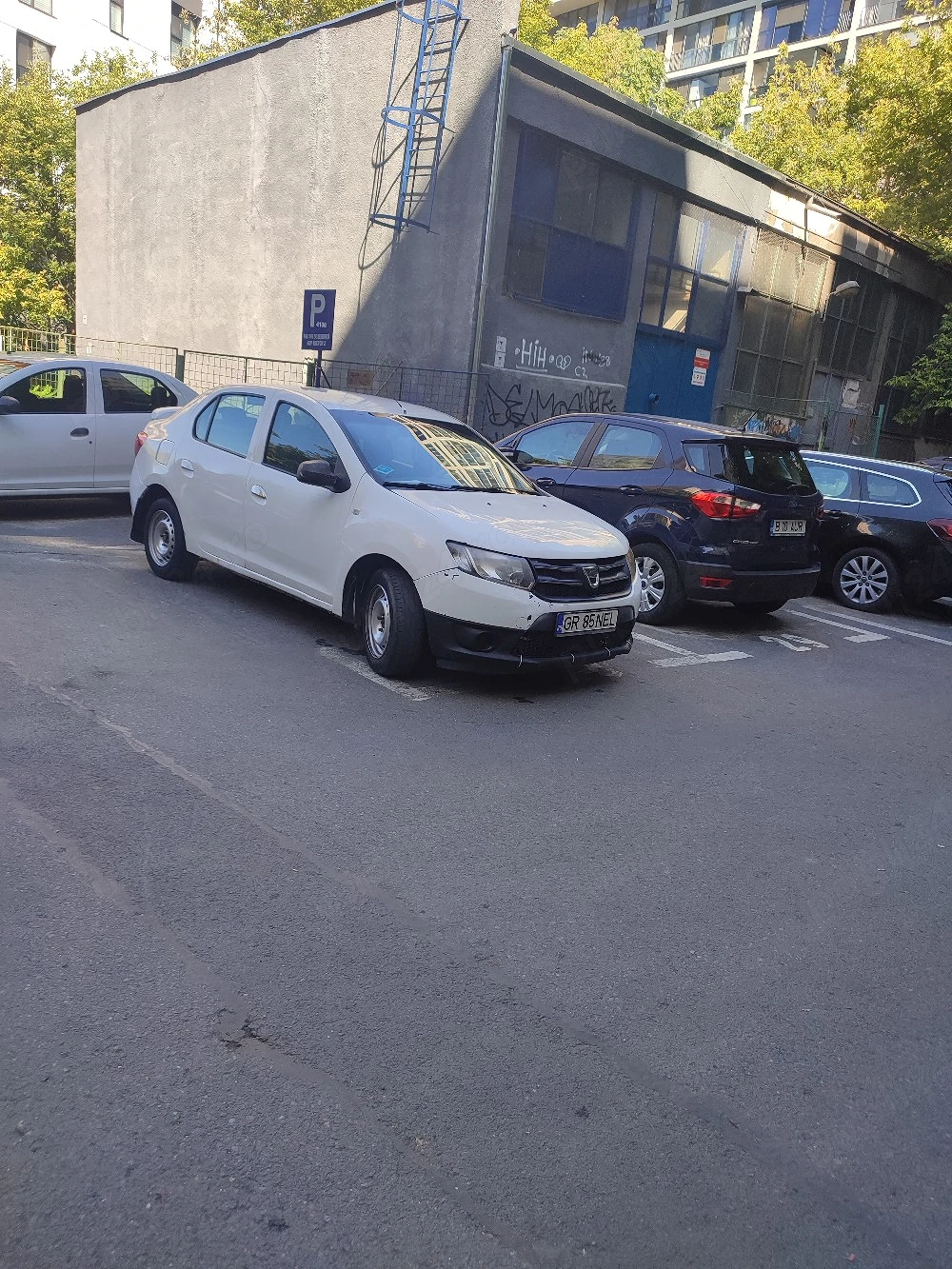 vând  Dacia Logan motor de 1 2 benzina gpl consum mic acte valabile fiscal full 