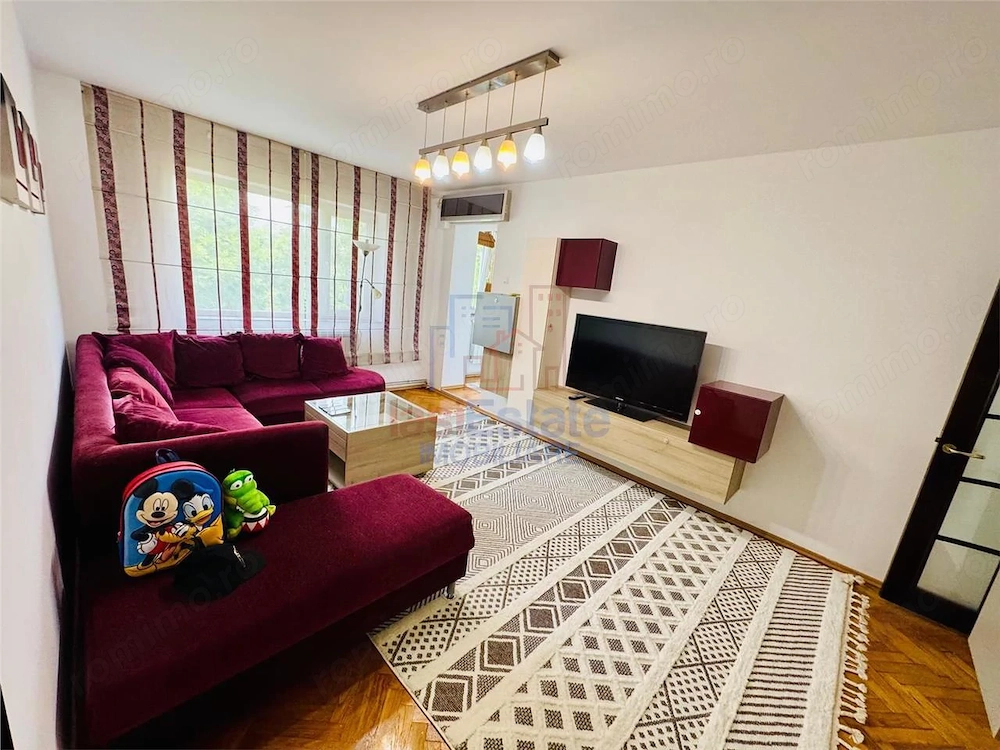 Apartament 3 camere zona cartier Cantemir