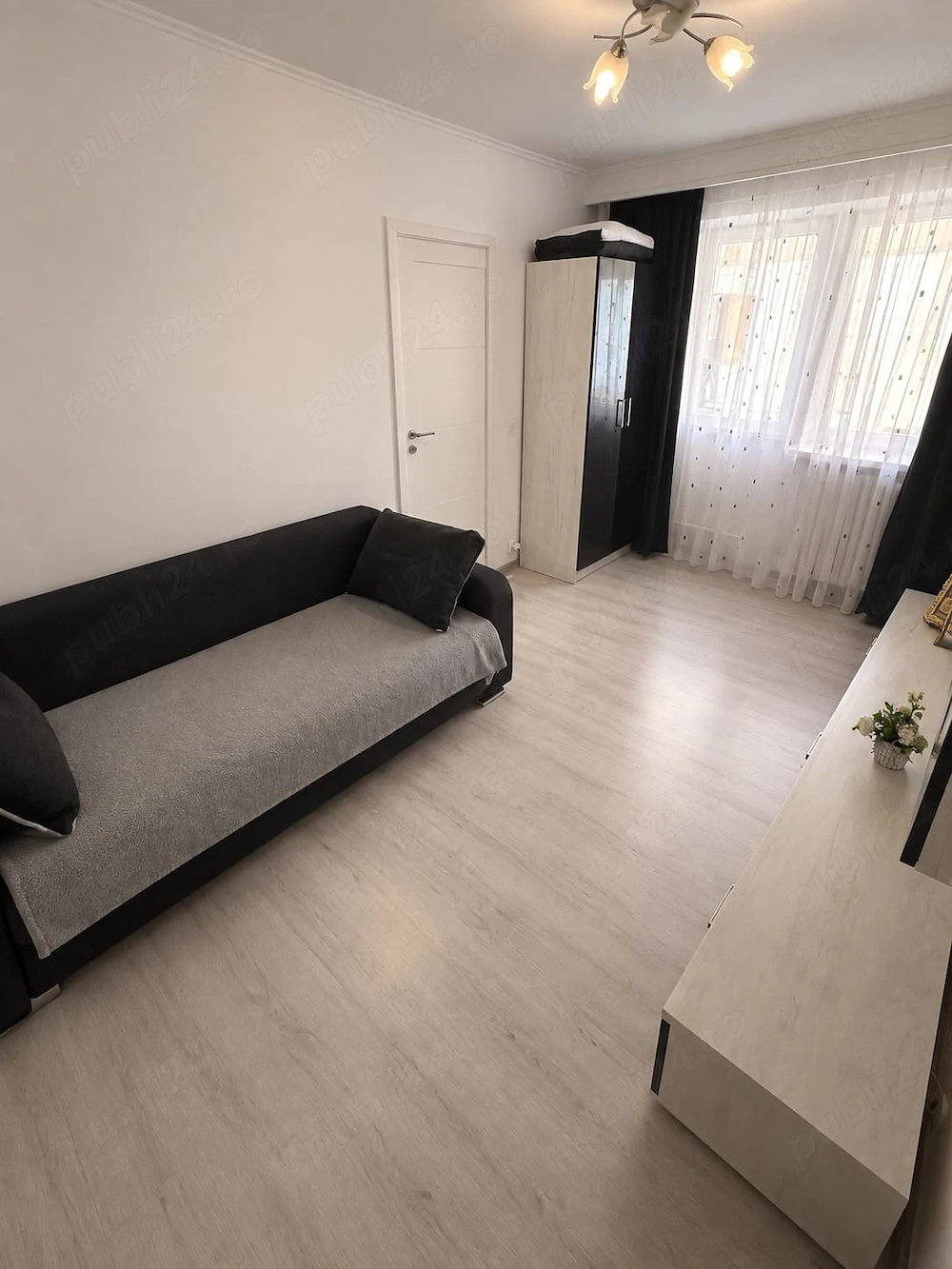 Vând apartament 2 camere semidecomandat 