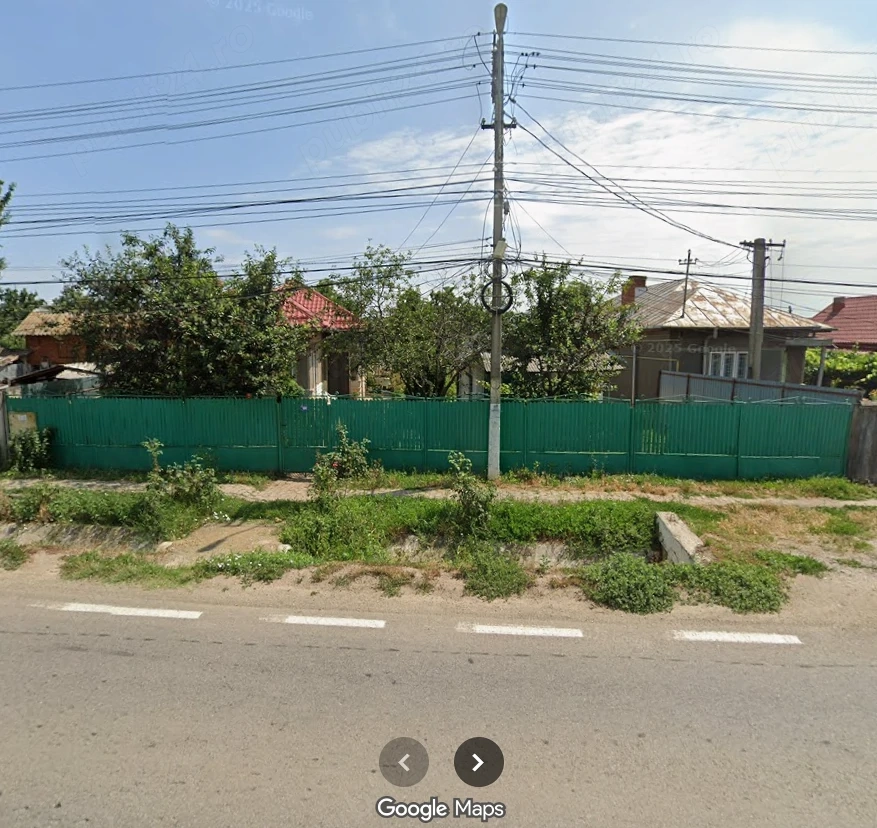PROPRIETAR vând casa, Ciorani de Sus, Prahova, apa, gaze, curent, centrala termica, cu curte 915mpu