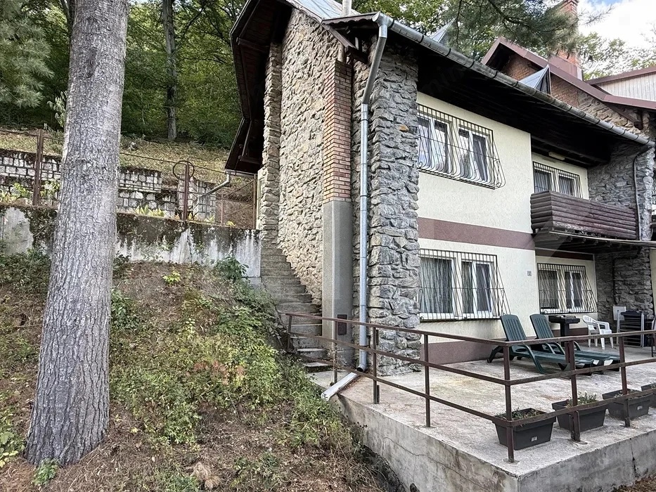 Casă în Tarnița , 91 mp utili,  lângă resort, zona exclusivista