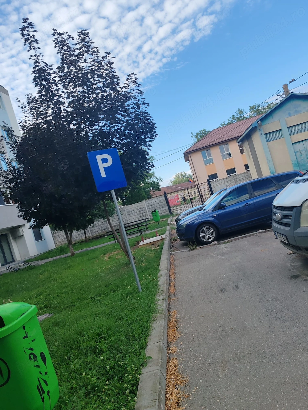 De vânzare Inchiriat apartament 3 camere