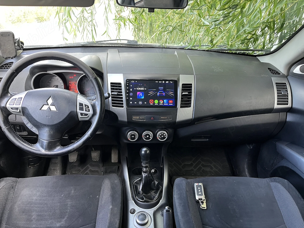 Mitsubishi Outlander 2.2 diesel 4x4   Xenon, Keyless, Rockford