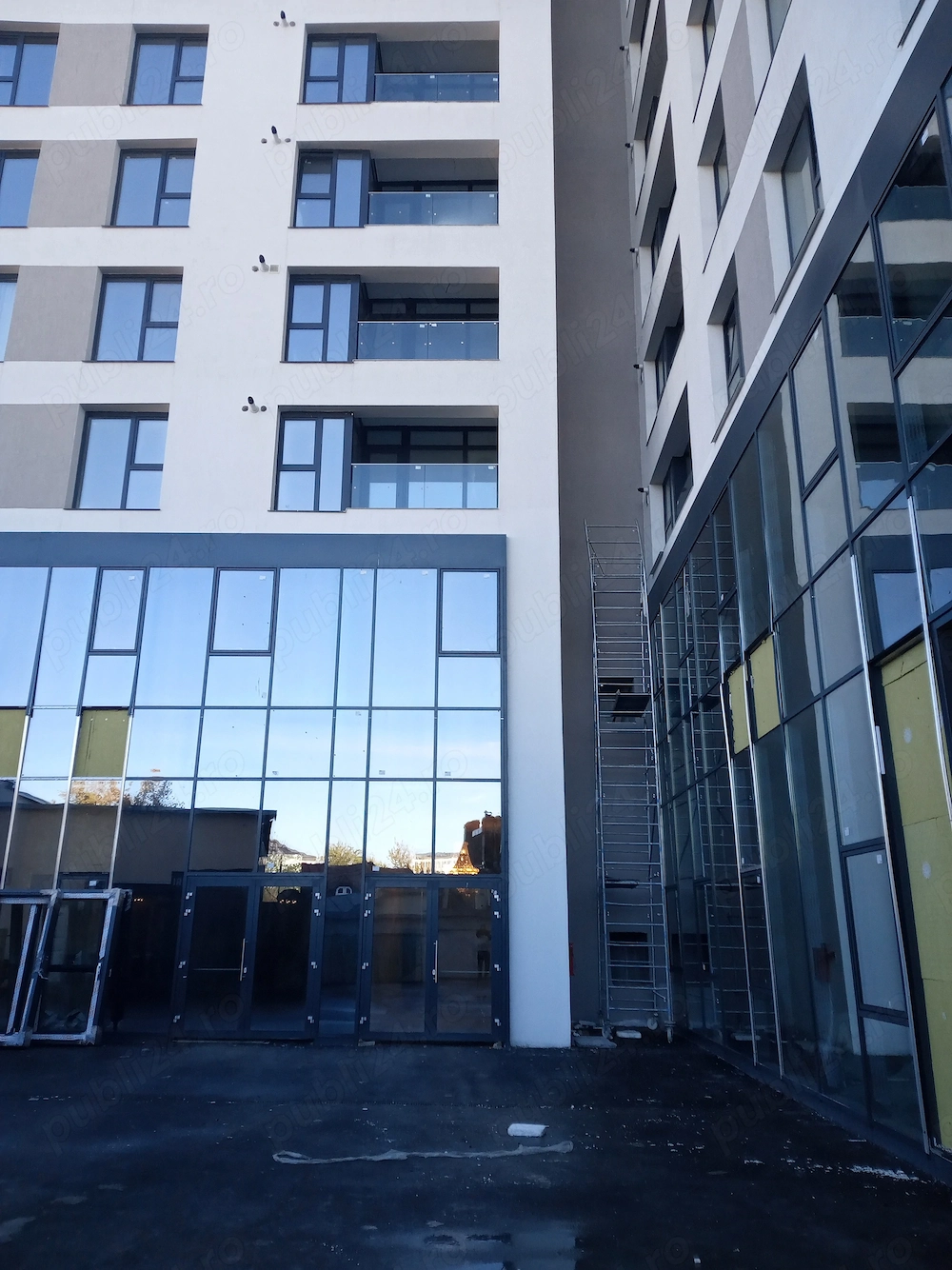 CENTRAL Splaiul Unirii intre podul Timpuri Noi si podul Mihai Bravu
