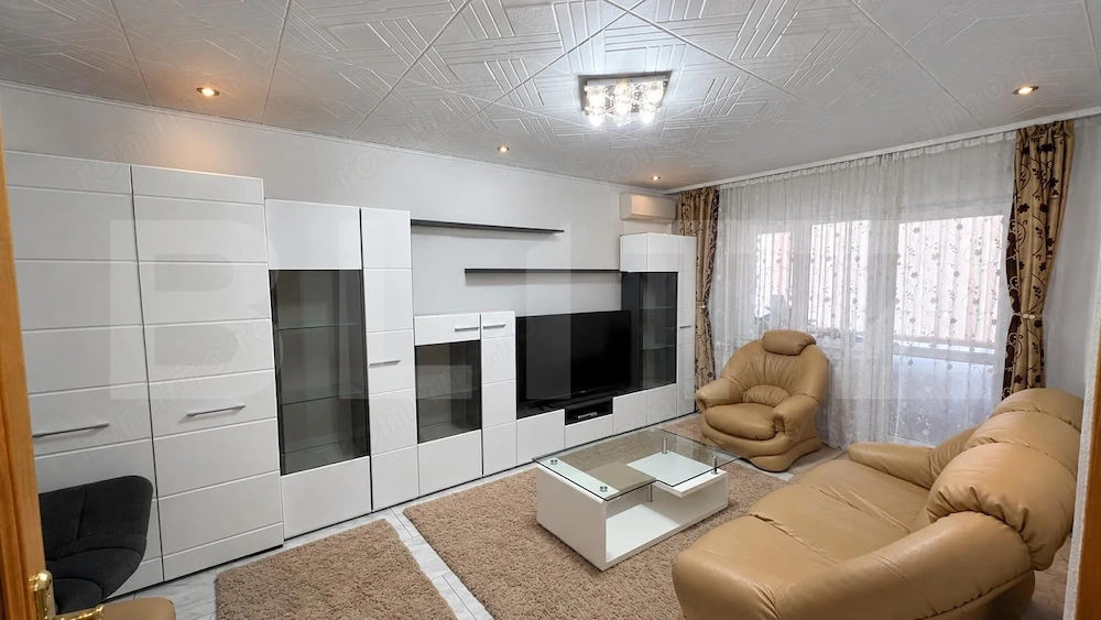 Apartament 2 camere și balcon- Bulevardul Decebal