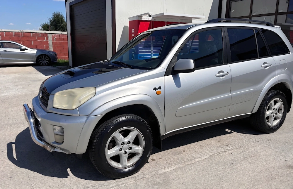 Toyota RAV4  D4D (2x jante aliaj + anvelope vara&iarna)