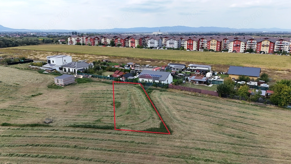 Teren 799mp Sanpetru / Strada drumul cu plopi