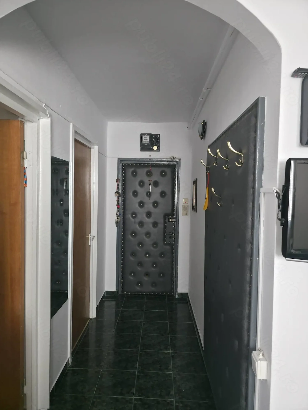  Apartament 3 camere de închiriat, zonă excelentă cu vedere spre Tampa