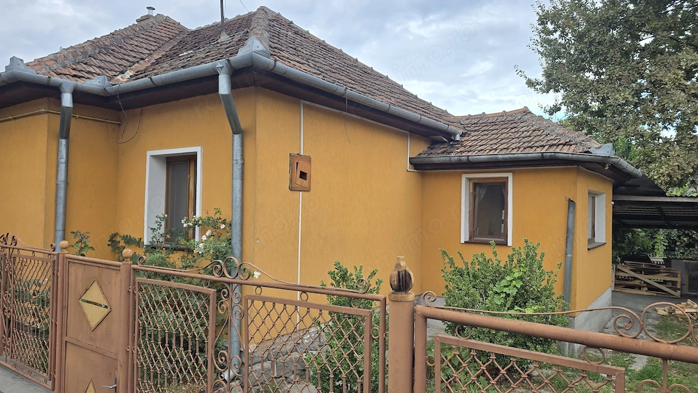 Vand casa in Deva zona ultracentrala (aproximativ 800 de metri de Casa de Cultura),