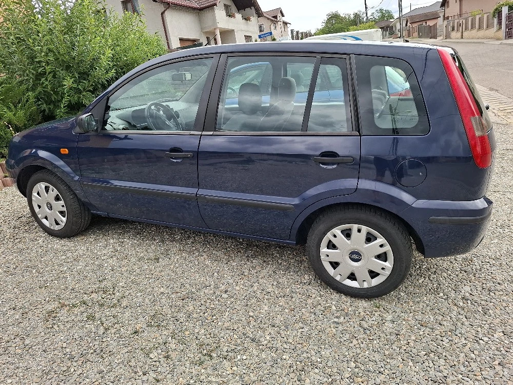 Vând Ford Fusion 1,4 benzină in stare bună