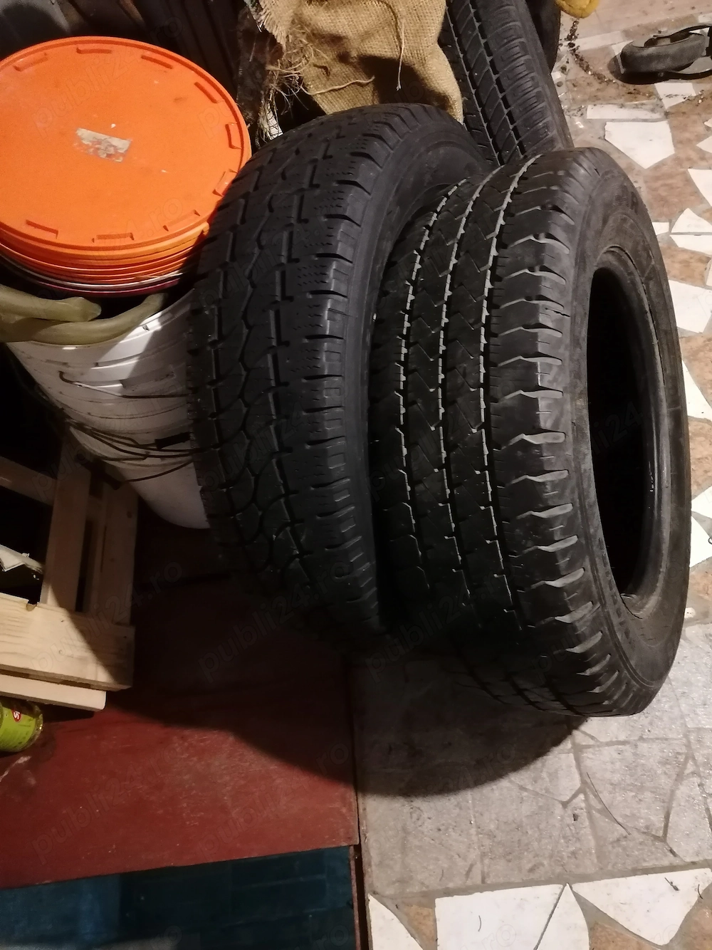 Vand  cauciucuri 215/70/16 C  ,MS ford tranzit 