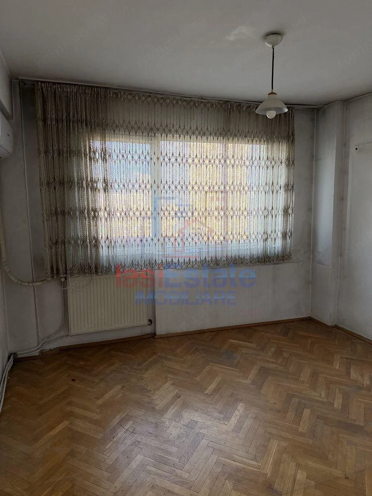 Apartament decomandat 4 camere, Centru – Spatios, 84 mp