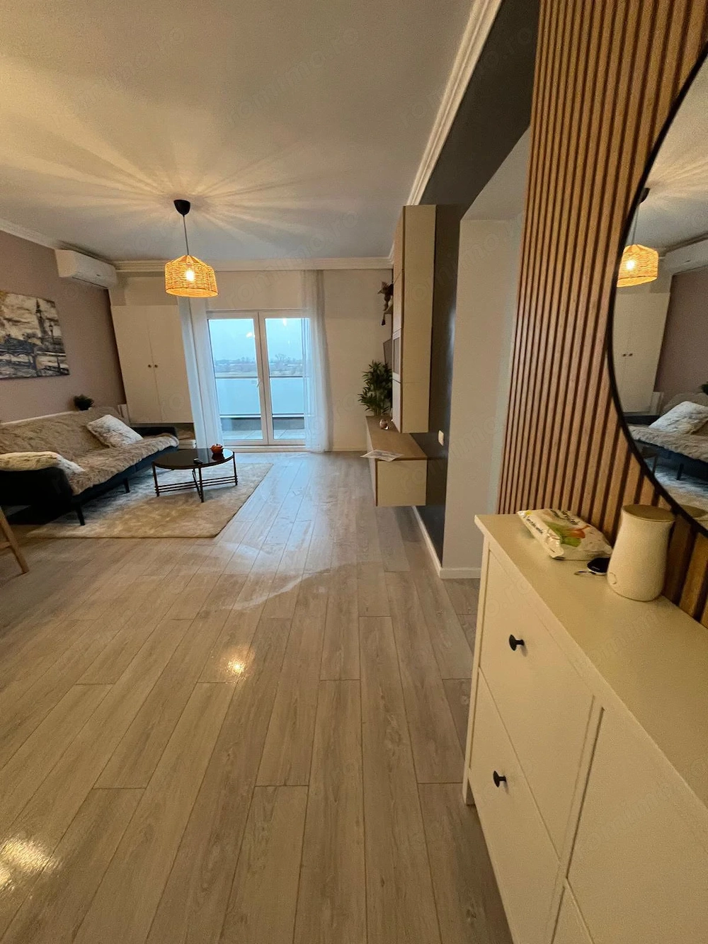 Penthouse cu 2 dormitoare și terasă  GENEROASA de 30 mp   Torontalului