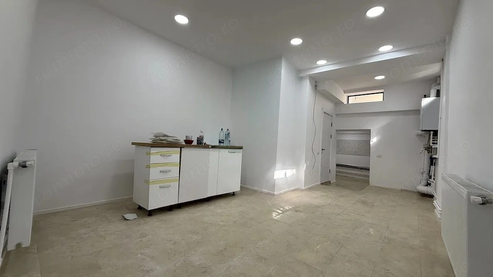 Polona | Studio Birou | 40mp | Bloc boutique | B12994