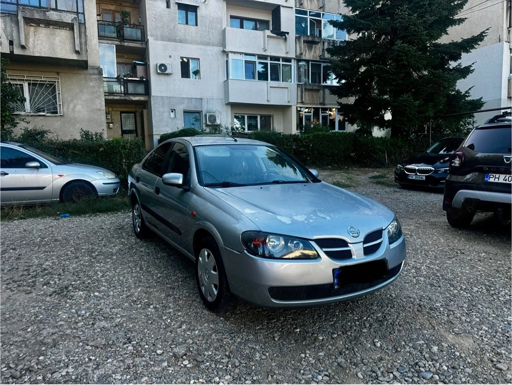 nissan almera