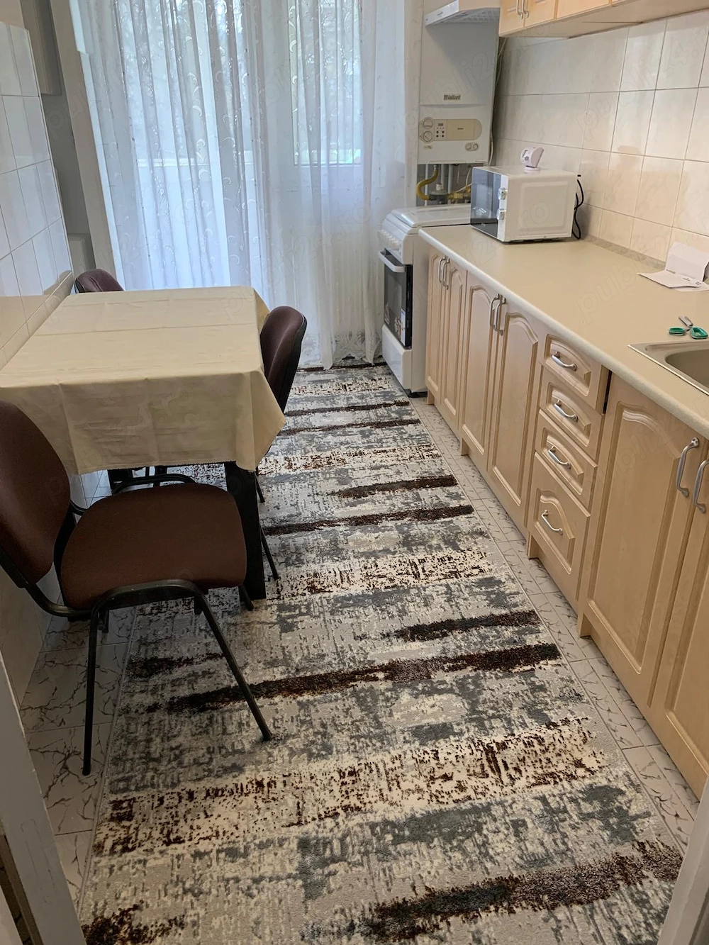 Închiriez apartament 3 camere zona Griviței Brașov 