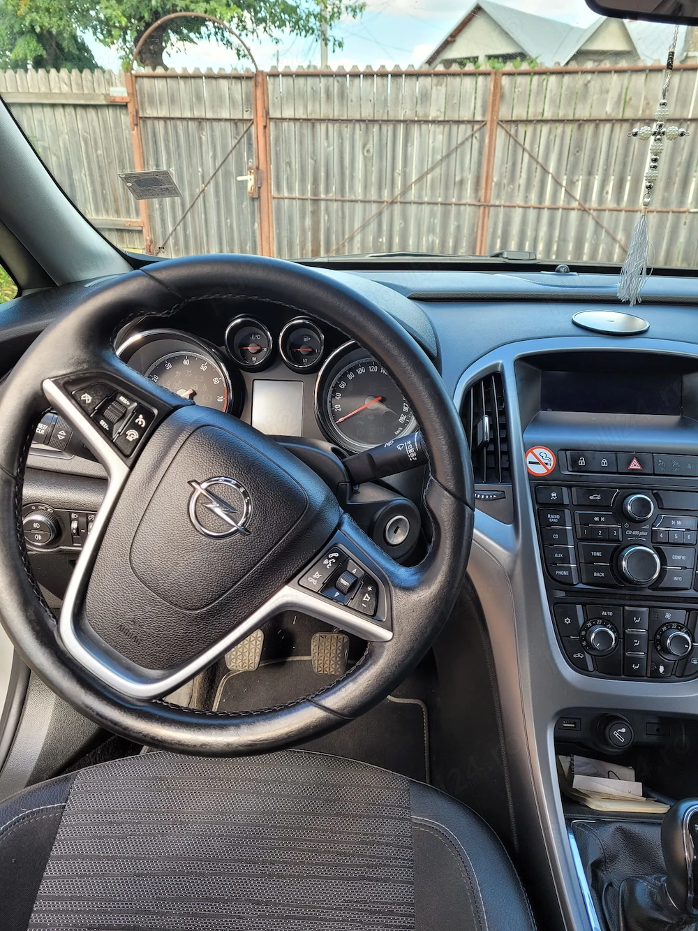 Opel astra j