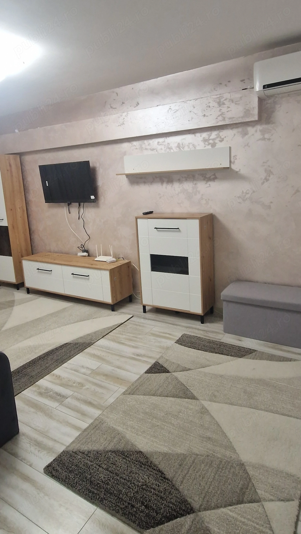 Inchiriez apartament 2 camere decomandat 
