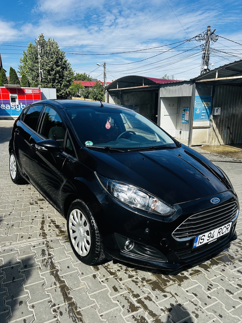 Ford Fiesta 1.0 Benzină   2015   3.700   negociabil