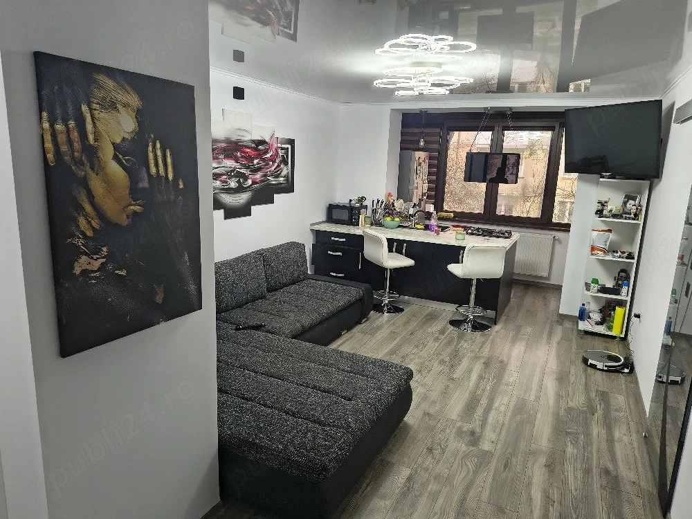 Vand apartament 3 camere 