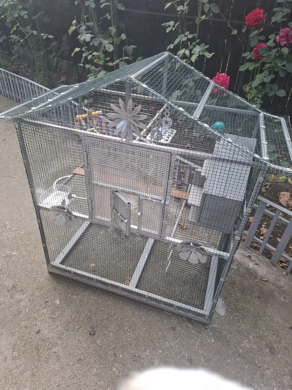 Vand colivie ptr perusi sau papagali .Dimensiuni 1200 1000 500mm