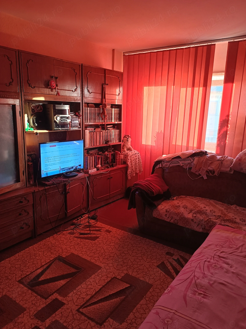 Vind apartament cu 2 camere zona 800 ,pret48.000 usor negociabil etaj 4 din 4 acoperis  tabla, zona 