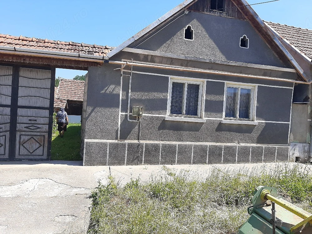 Casă de vânzare