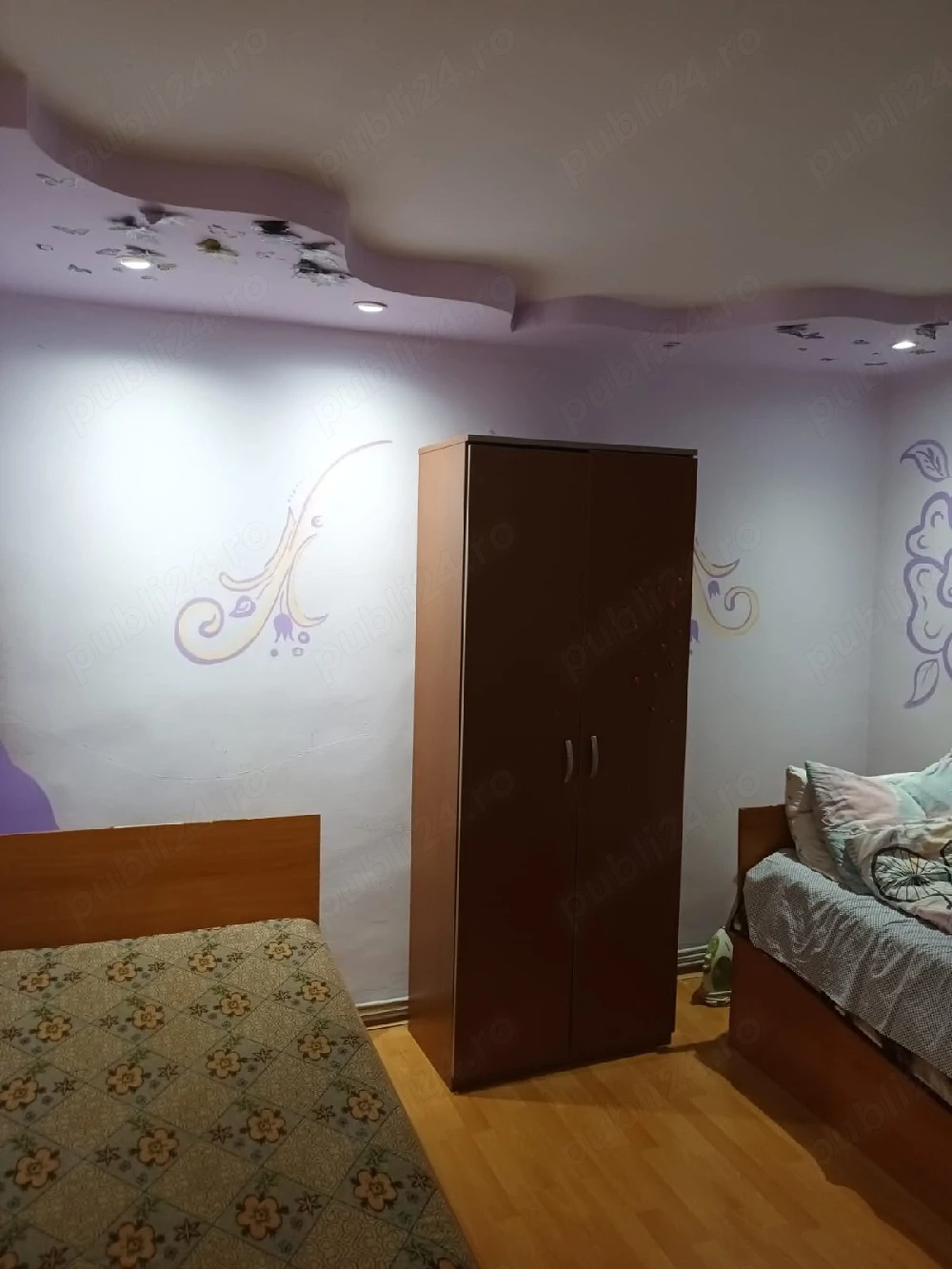 Proprietar, loc în cameră cu 2 paturi, pentru o fatâ, la parter vilă, Centru, lângă UMF N.Leon 