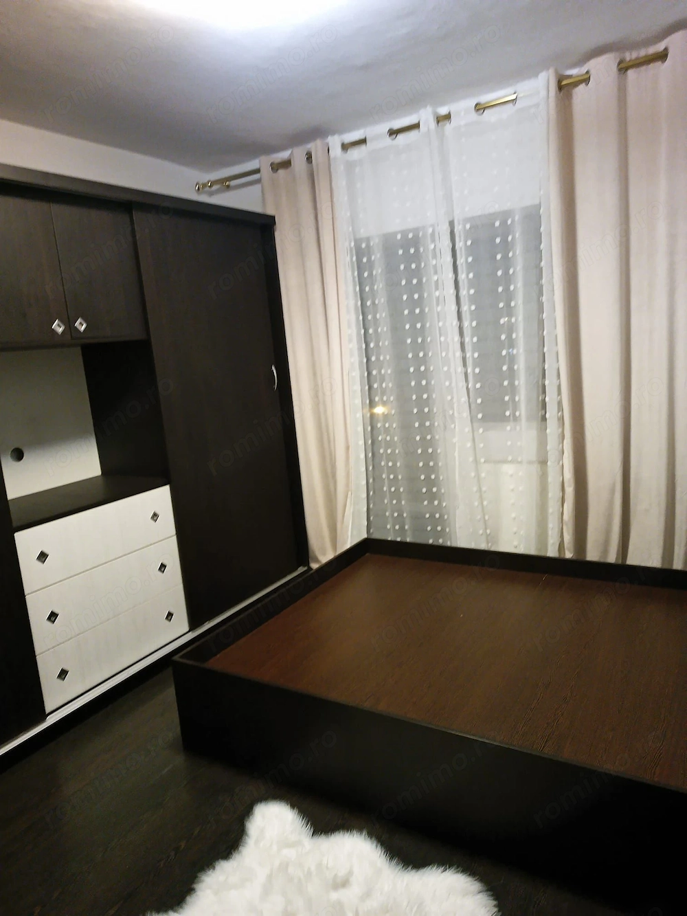 APARTAMENT CU 3 CAMERE ZONA LIPOVEI-Holdelor la 430 euro