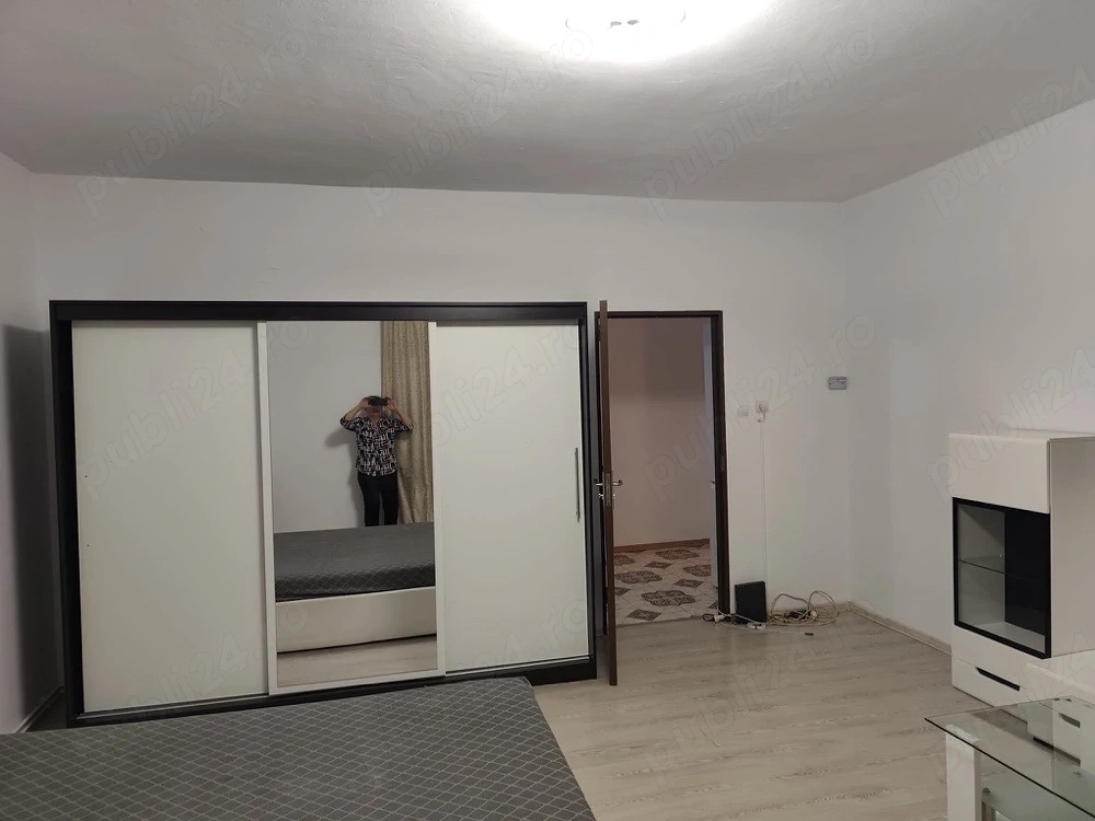 Inchiriez apartament 2 camere
