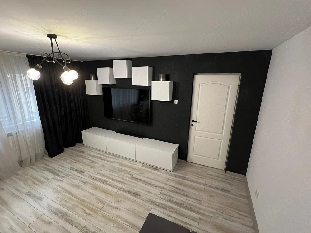 Vând - Apartament 3 camere - Zona Meva