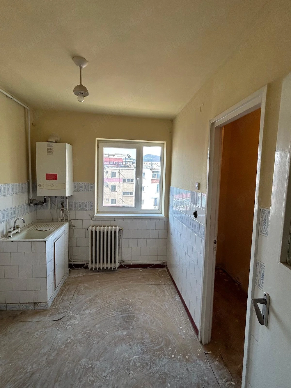 Vând apartament 3 camere Deva