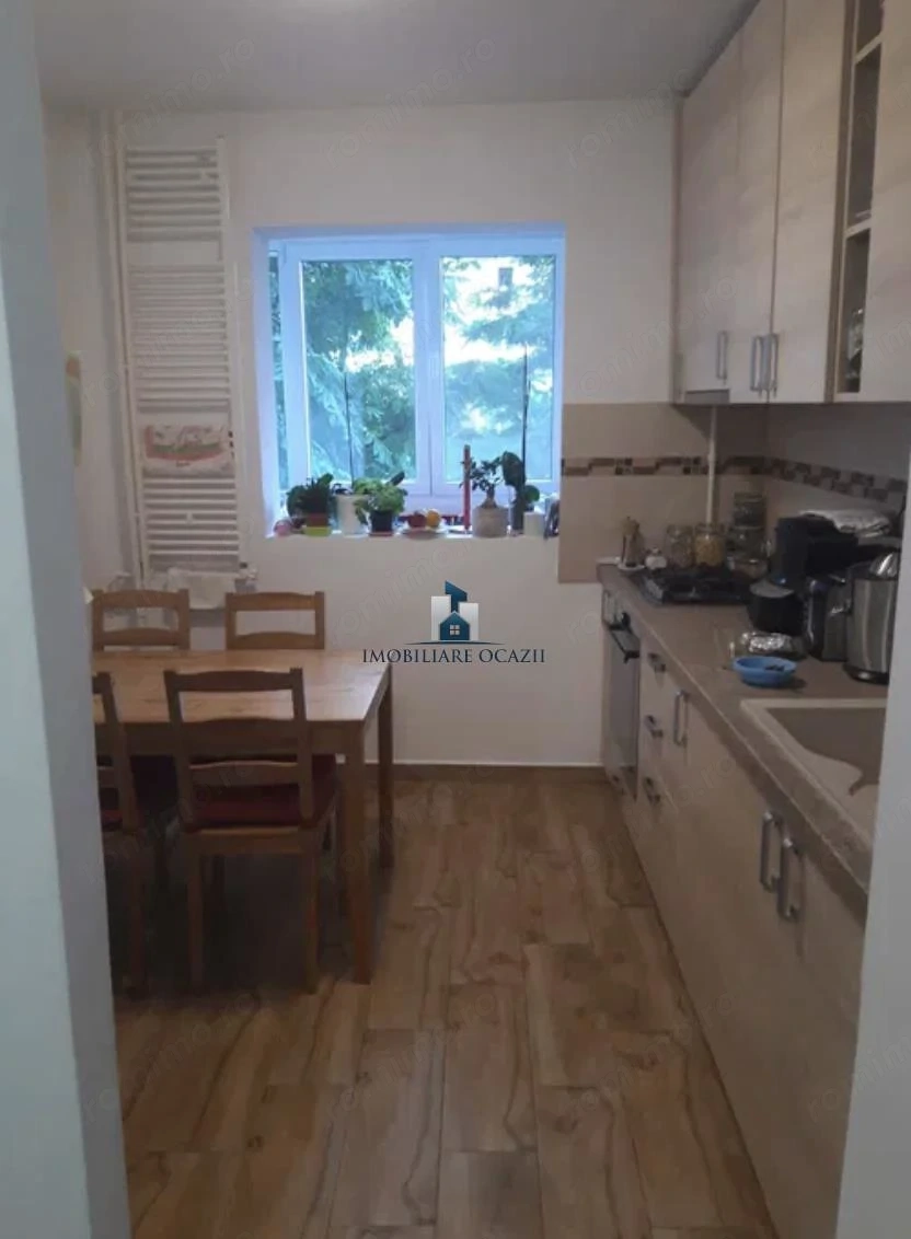 Vanzare Apartament 3 Camere Decomandat Aparatorii Patriei