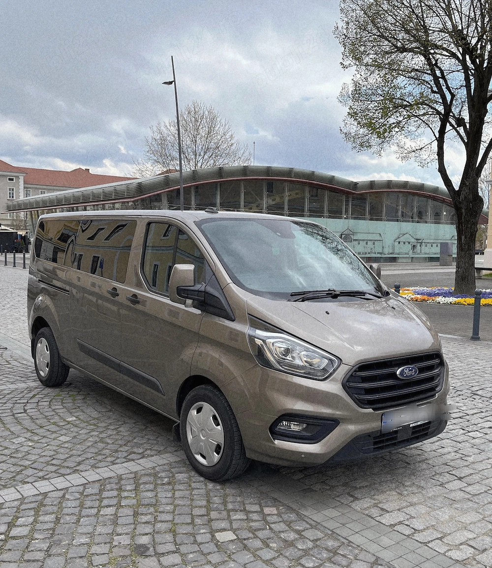 Microbuz FORD Transit Custom 8+1 din 2023 stare perfectă,  44000 km