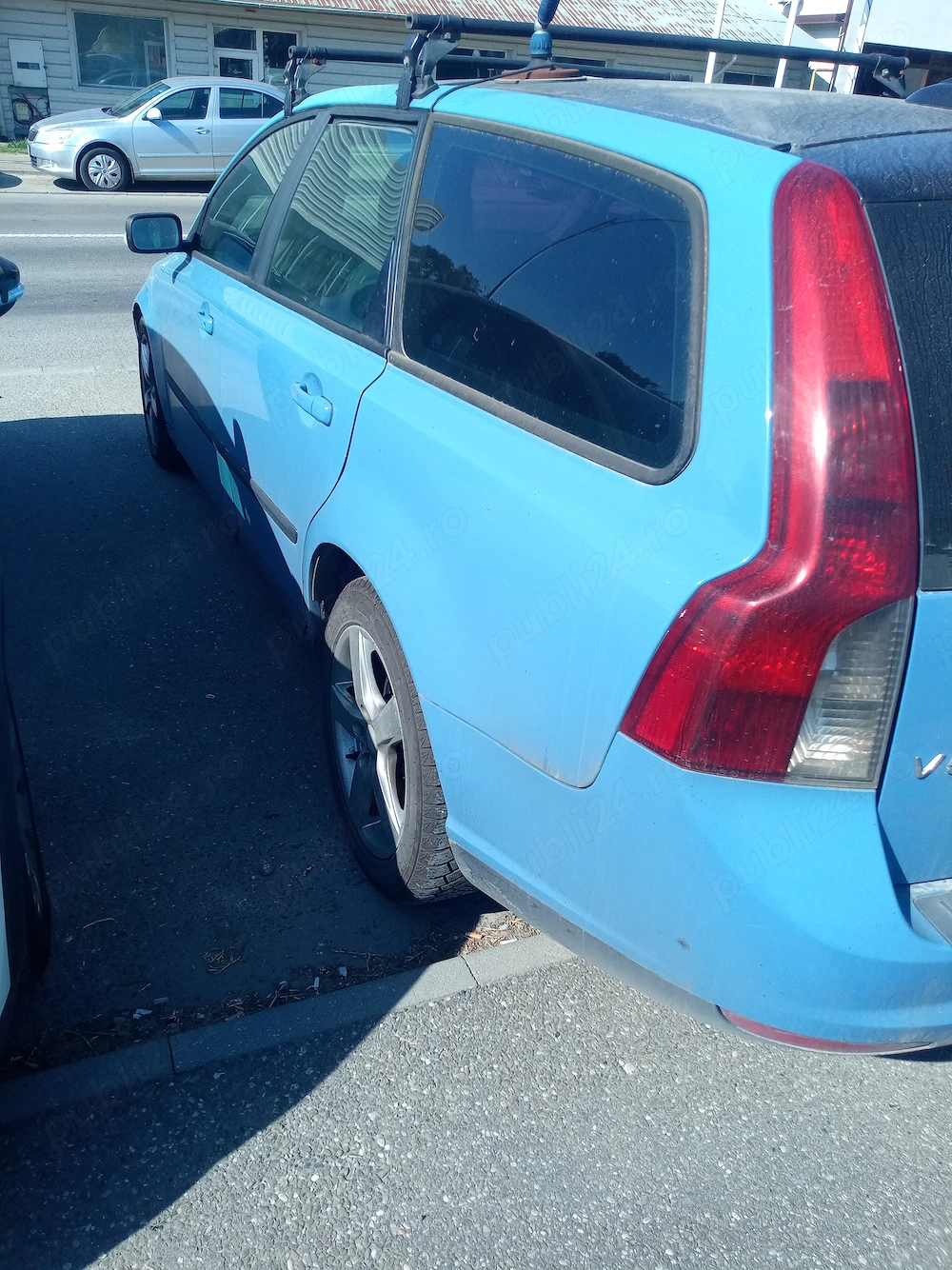Vînd Volvo v 50!!!!!!