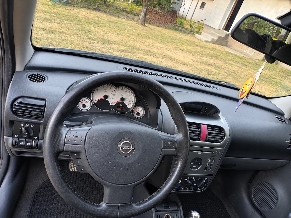 Opel corsa 1.2 benzină