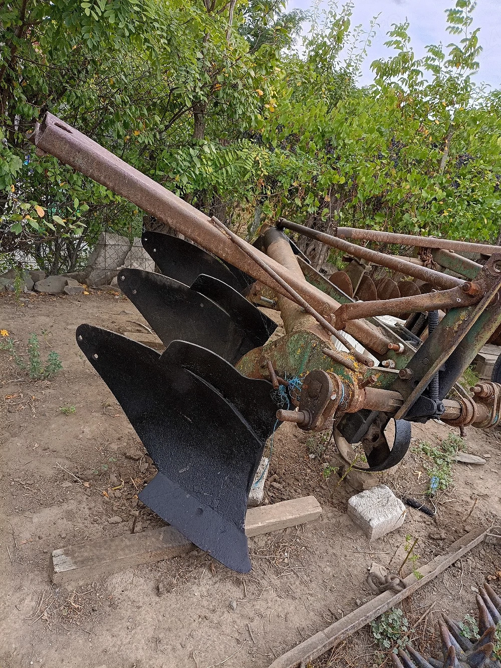 vând utilaje agricole 
