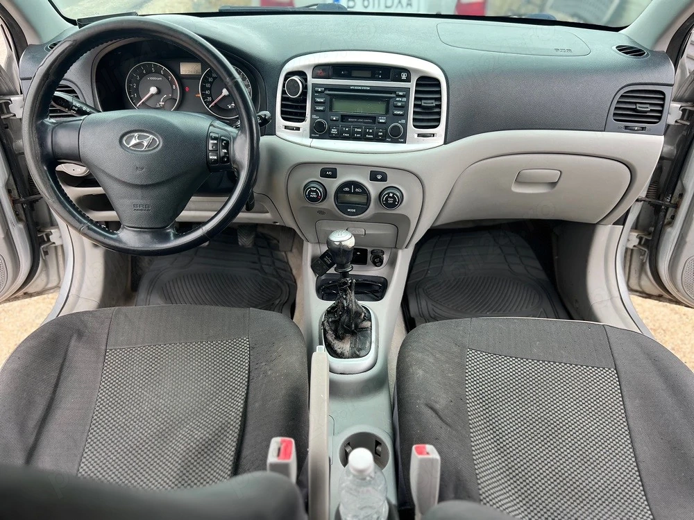 Hyundai Accent 1.6 benzină   82 kW (aprox. 112 CP)   2  km