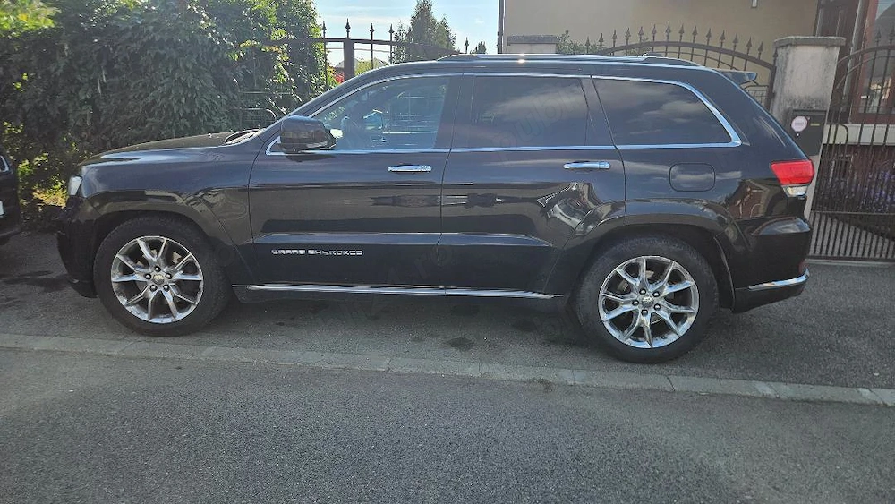 Vand jeep grand cheroqe summit