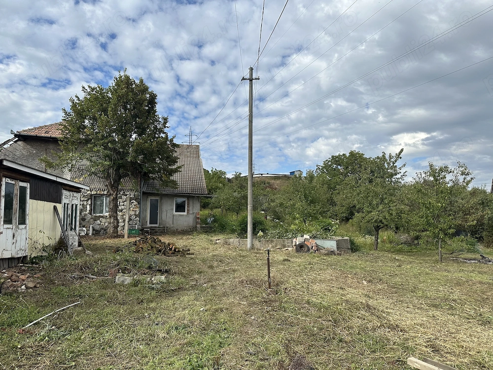 Teren intravilan 2.800 mp | Schit Alba Iulia | 2 fronturi | utilități | hală + construcție