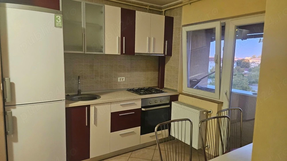 Inchiriez apartament in Piata Doina