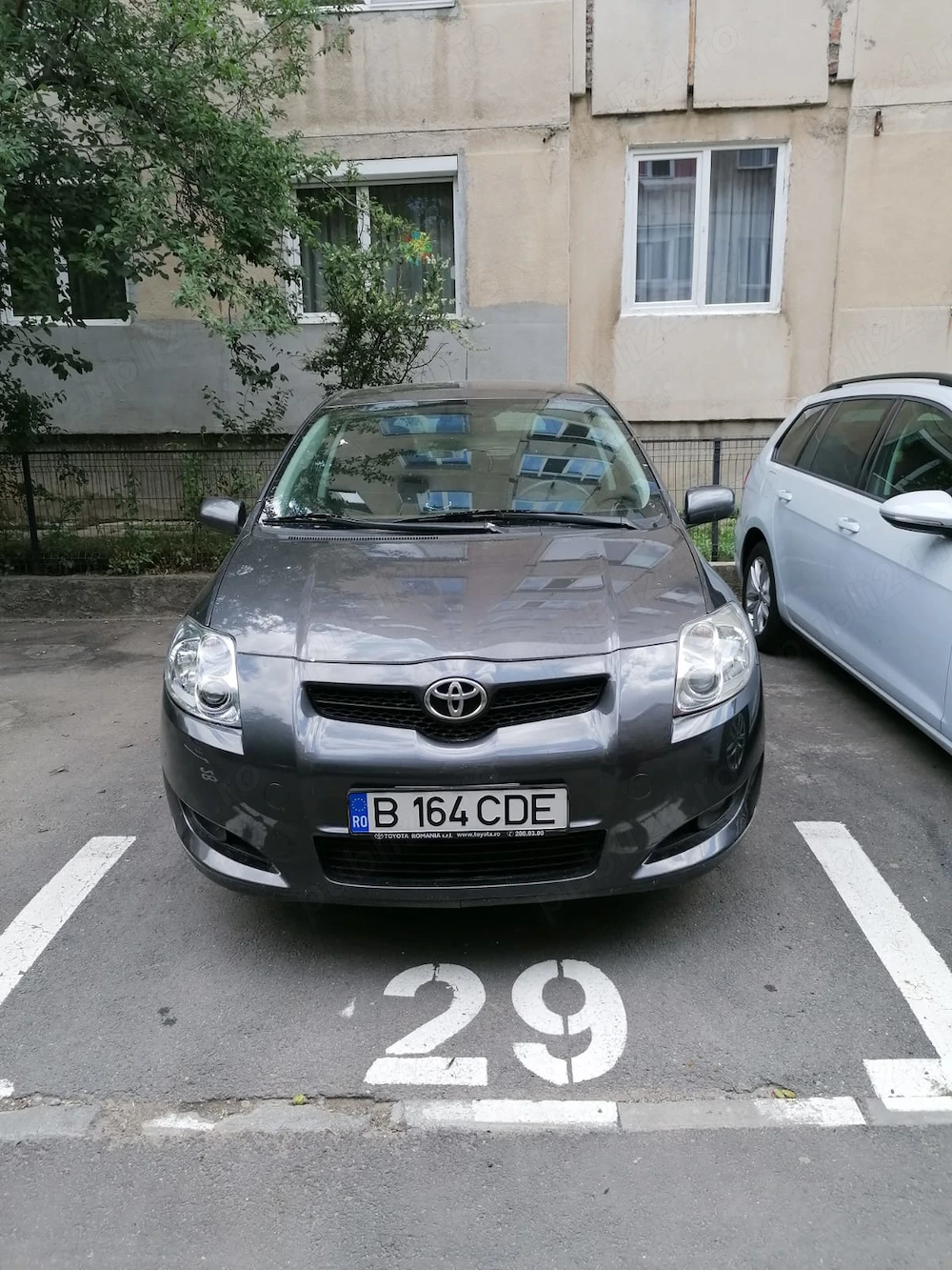Toyota Auris 1.6 benzină | Keyless | Climatronic | Pilot automat | 2 seturi roți
