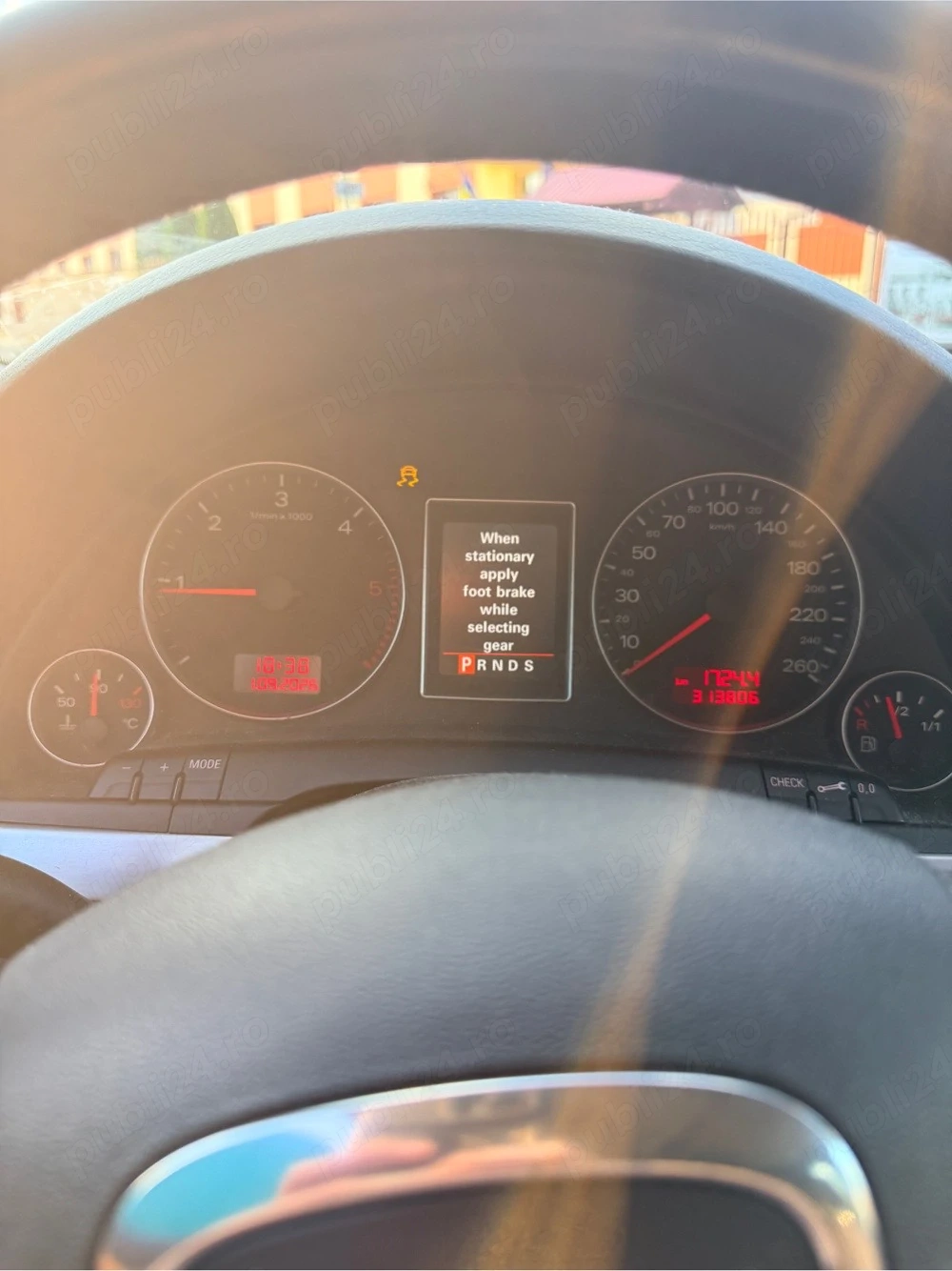 Vând Audi A4 B6, an 2006, cu motor 2.0 TDI, 170 CP și cutie automată.