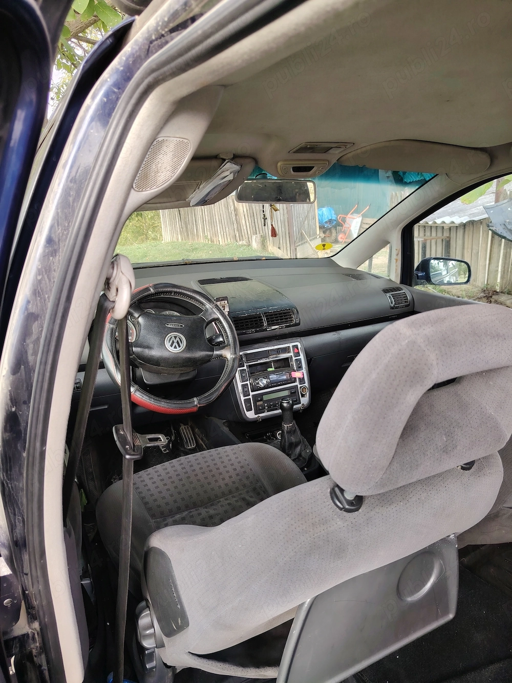 Vând vw sharan 1.9