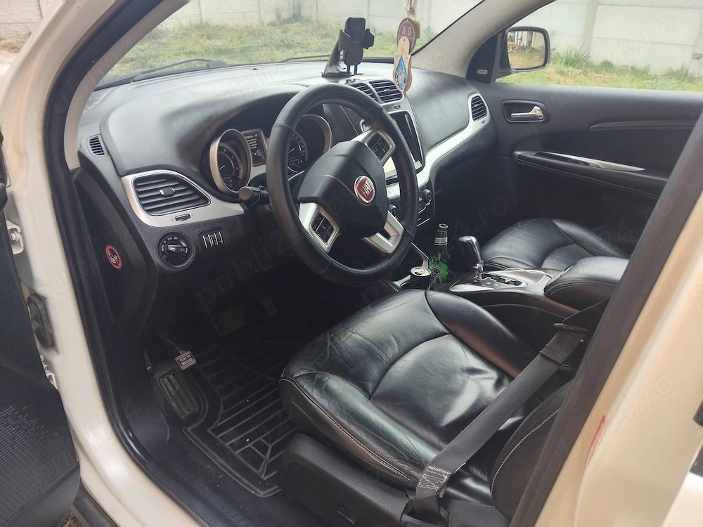 Vând Fiat freemont in stare bună, 7 locuri, 270000km.
