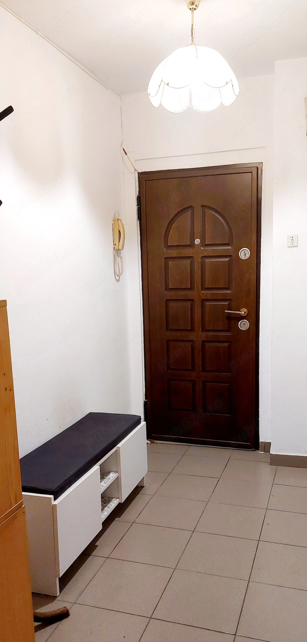 Vand apartament 2 camere zona linistita