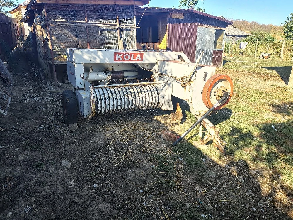 vând tractor cu utilaje 