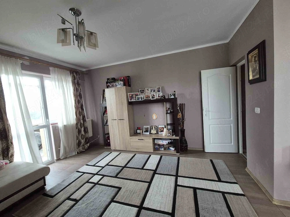 Apartament 2 camere 82 mp | Etaj 1 | Balcon închis | Parcare | 1 Decembrie
